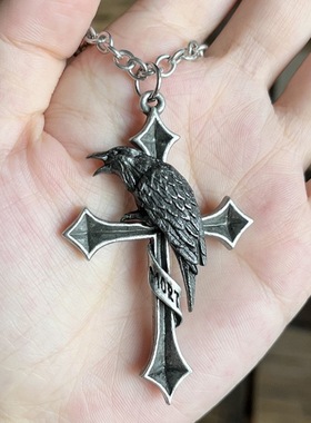 复古哥特风乌鸦十字架项链男女嘻哈个性小众暗黑系朋克吊坠配饰品