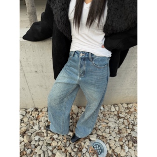 不咸cheese 璀璨星河!复古烫钻做旧水洗显瘦阔腿慵懒加绒牛仔裤