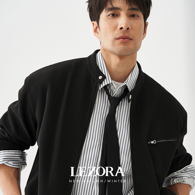 LEZORA褶皱面料立领底特律夹克