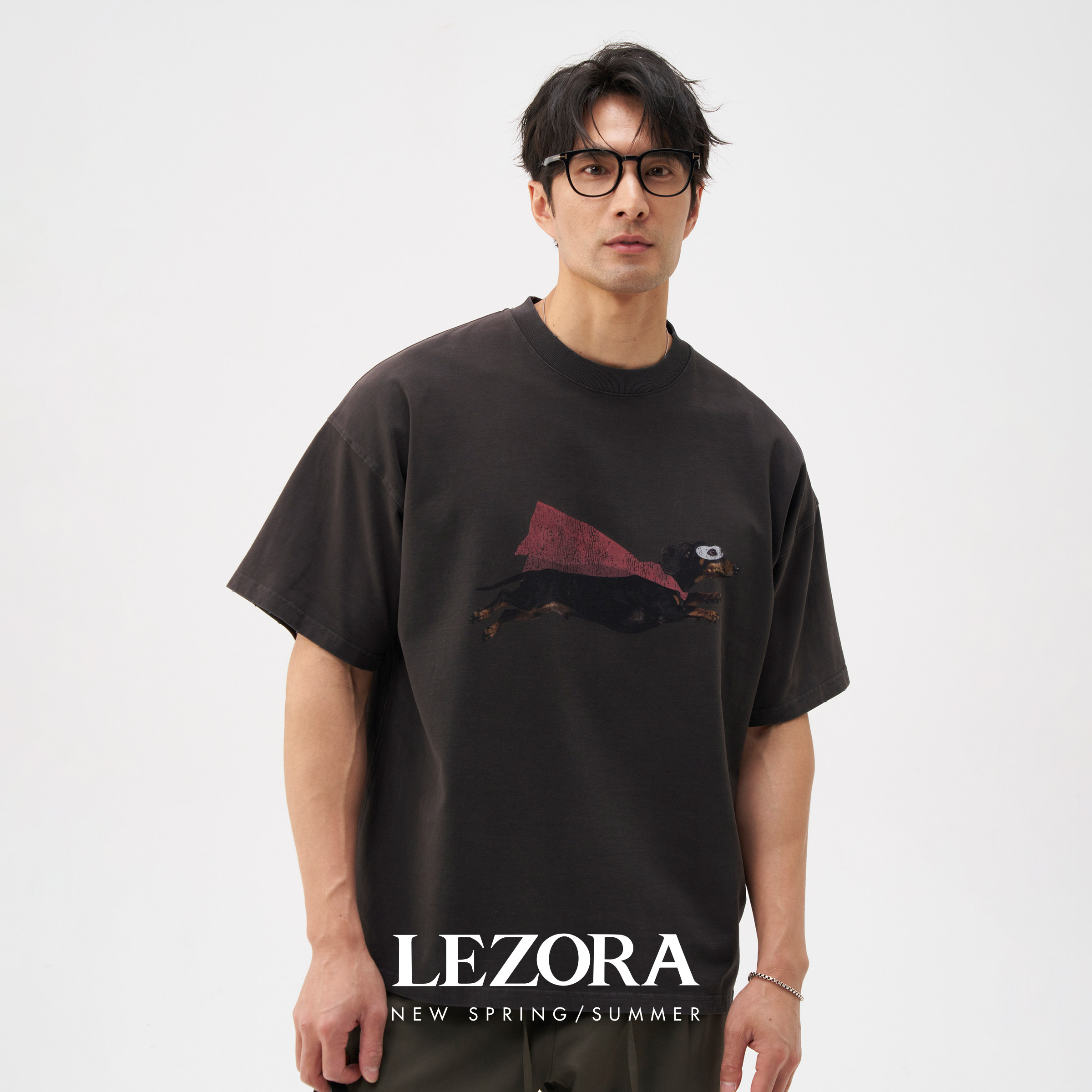 LEZORA 超人狗superdog 棉质vintage怀旧破坏洗宽松短袖T恤男 - 实物图