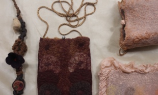 手工作家手机包 棕紫红色调 KUN.收集落叶花笺 人