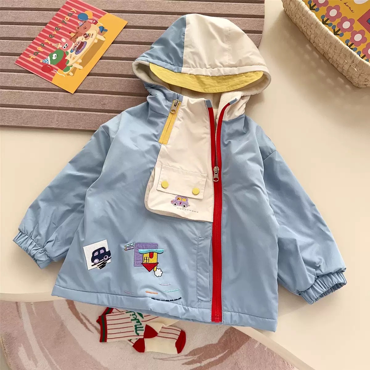 miki25秋冬新款儿童连帽冲锋衣