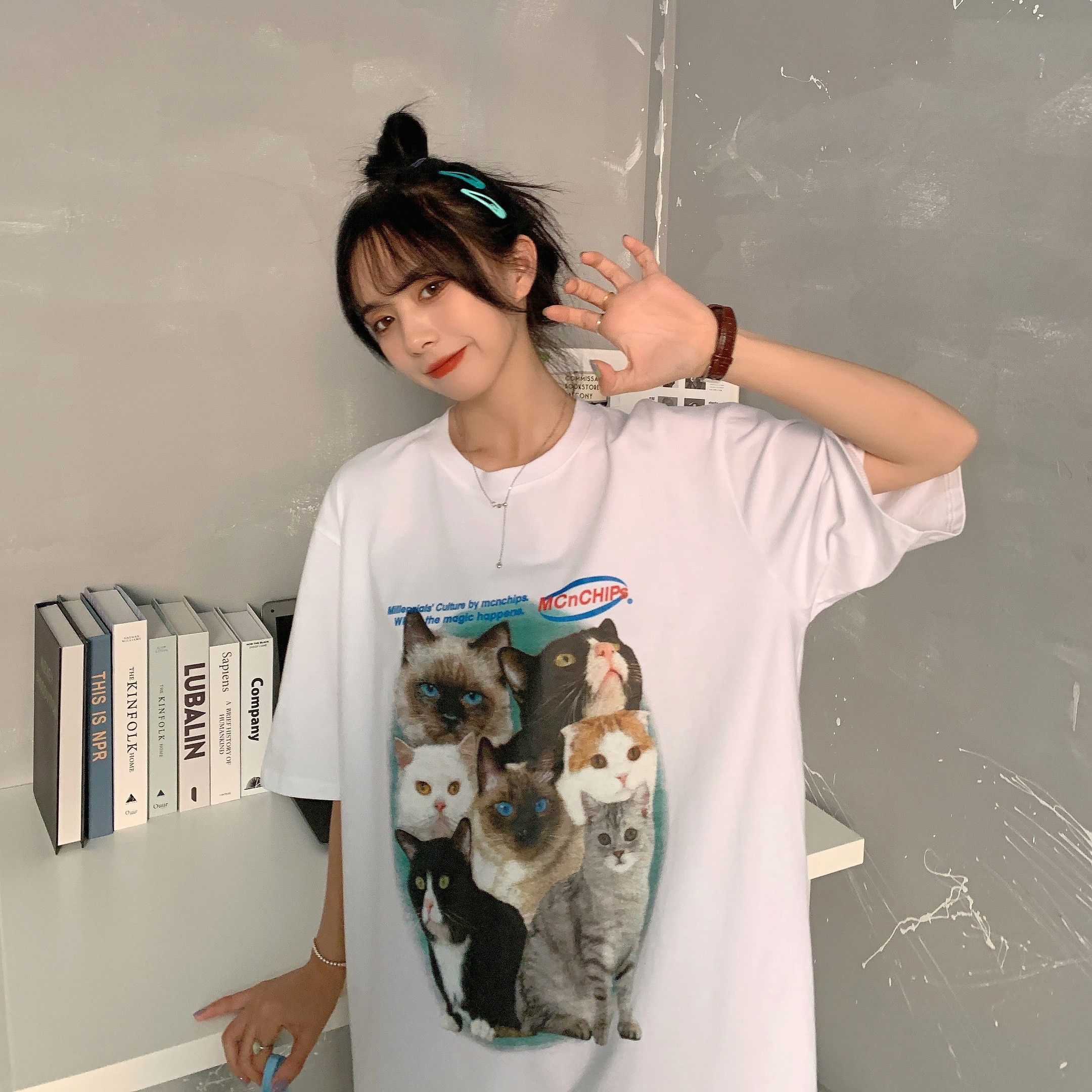 Real shot loose short sleeve T-shirt for women