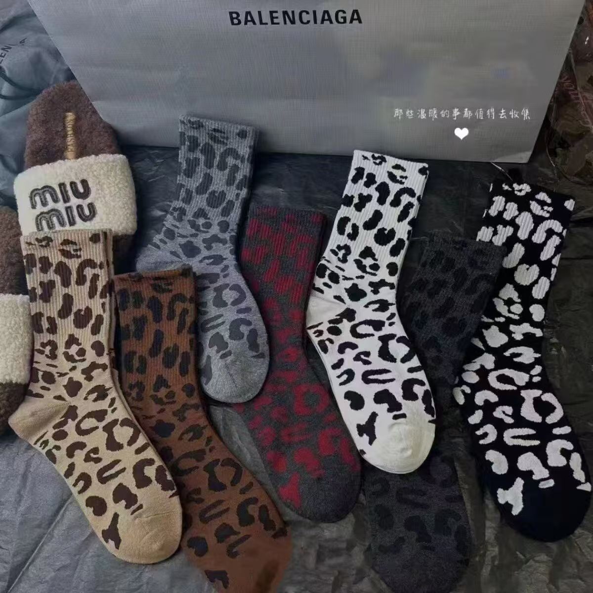 安可拉红豹纹袜子女时尚潮流百搭学院风学生中筒袜搭配鲨鱼裤