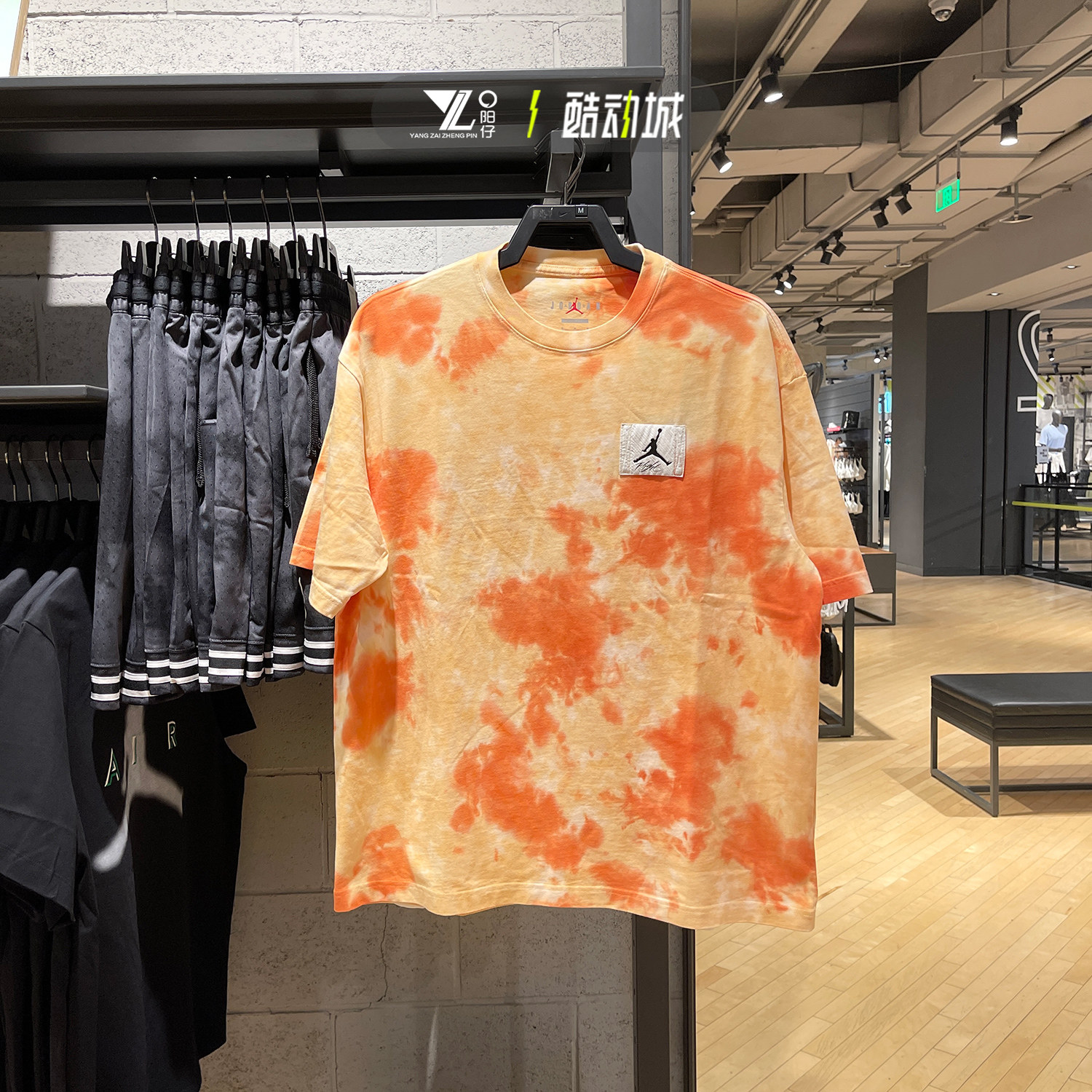 印花圆领宽松运动休闲半袖T恤