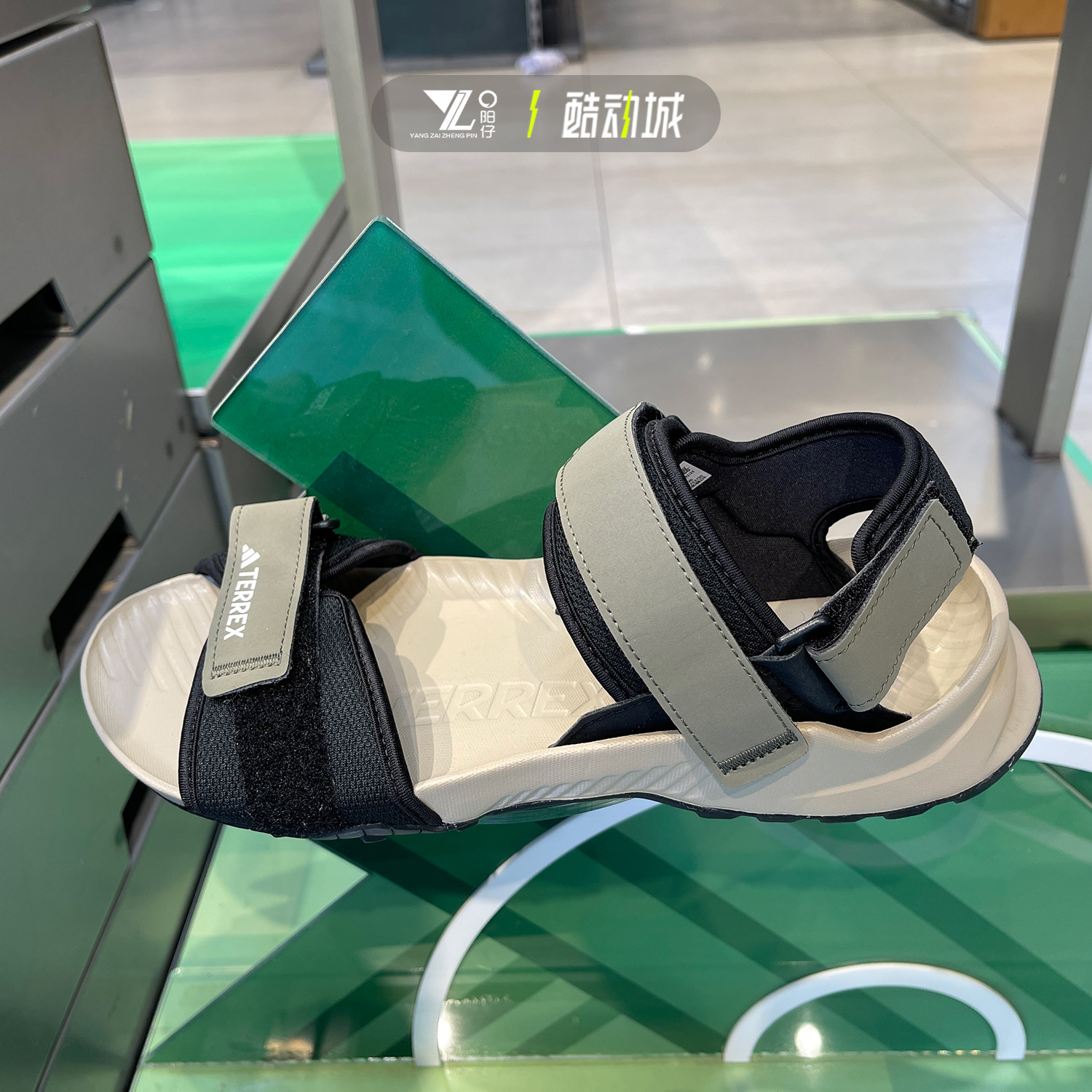 正品Adidas阿迪达斯男女同款户外运动休闲魔术贴凉鞋沙滩鞋JQ2236 - 实物图