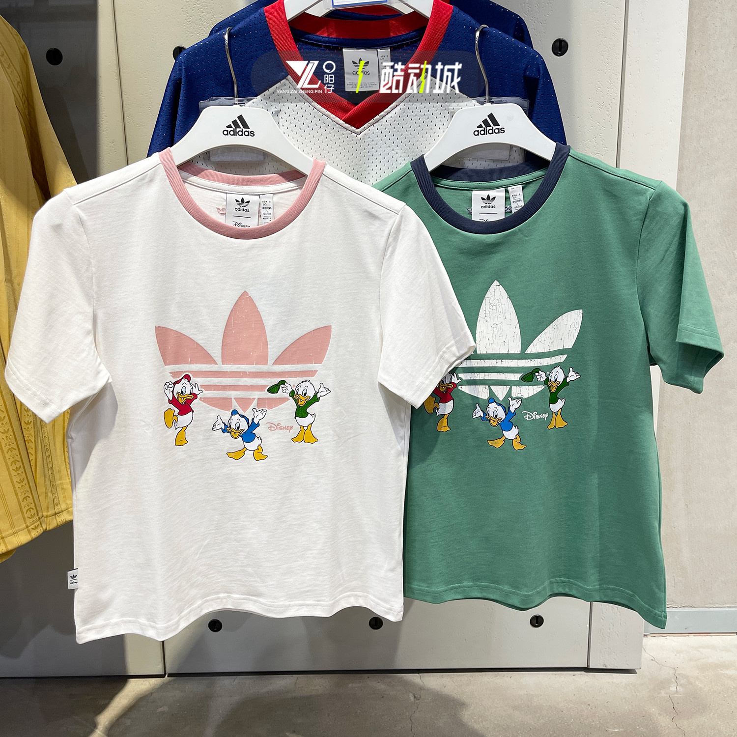 阿迪达斯三叶草运动休闲印花T恤