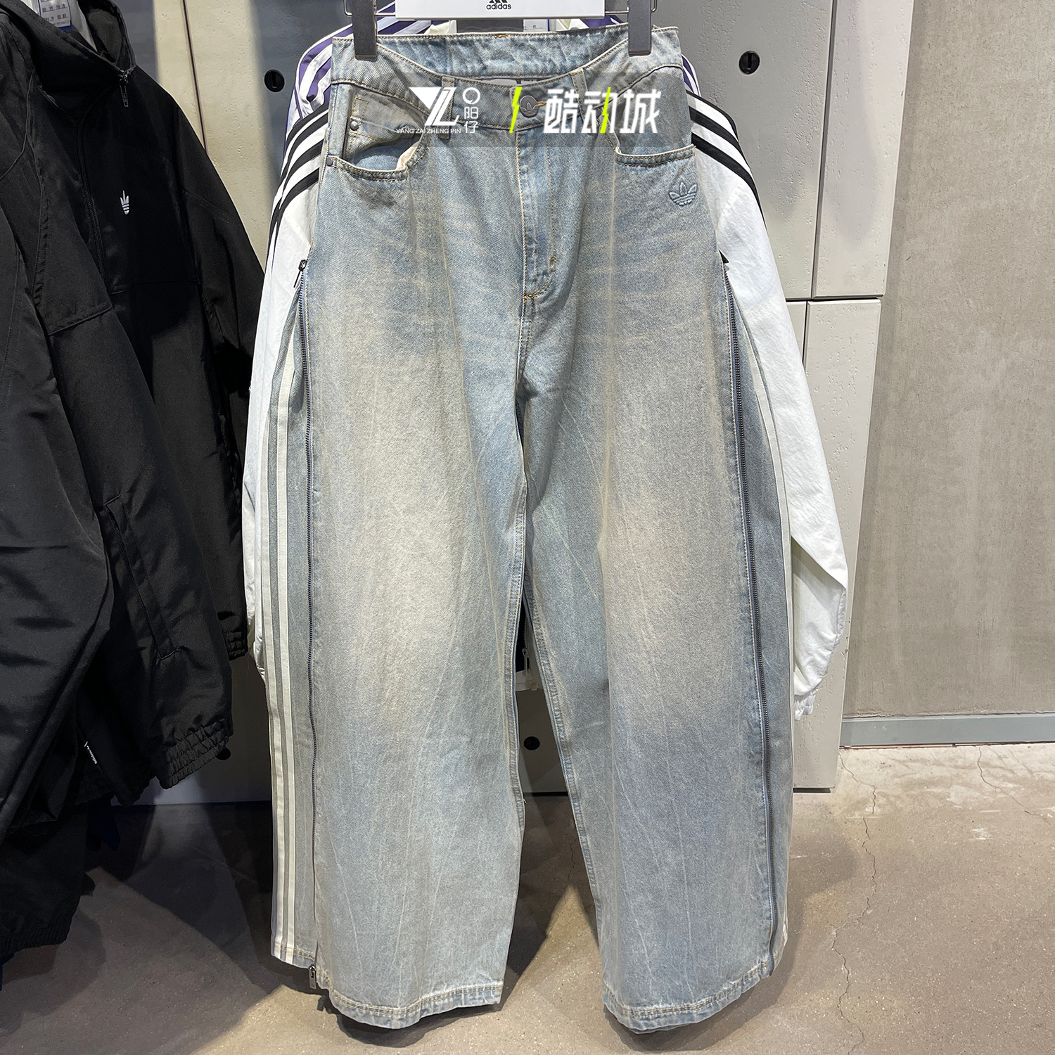 专柜正品Adidas女子简约牛仔裤