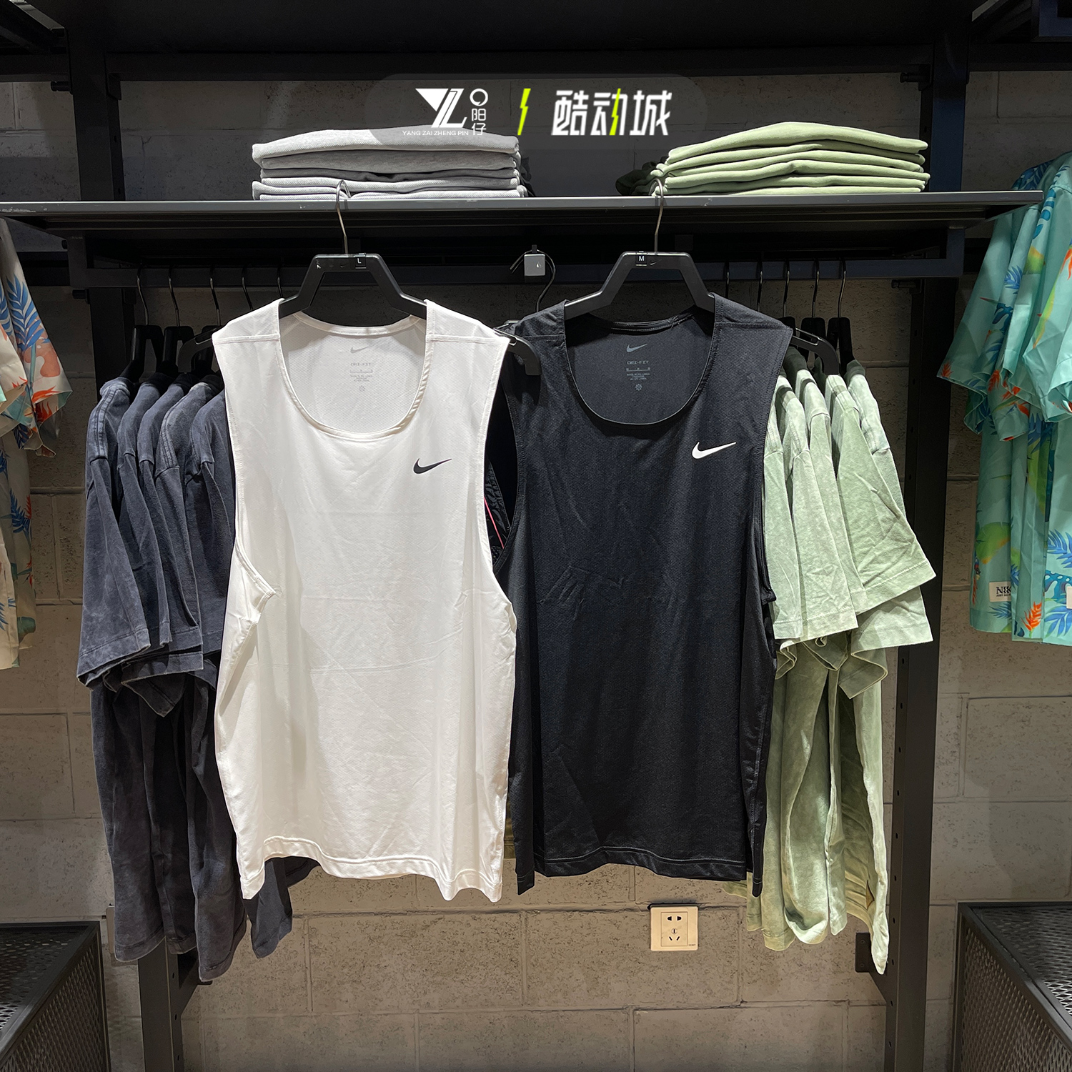 耐克男子网面透气无袖运动T恤