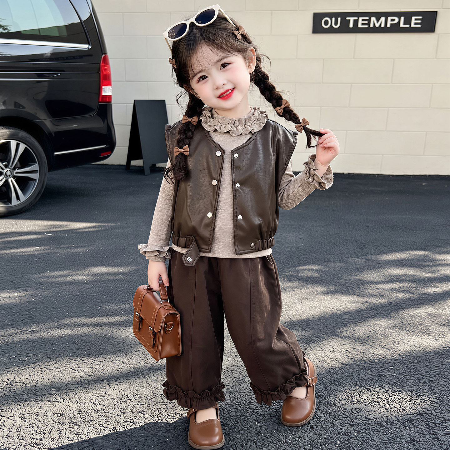 女童皮衣马甲套装秋冬款2026新款春秋季洋气时髦女宝宝三件套衣服