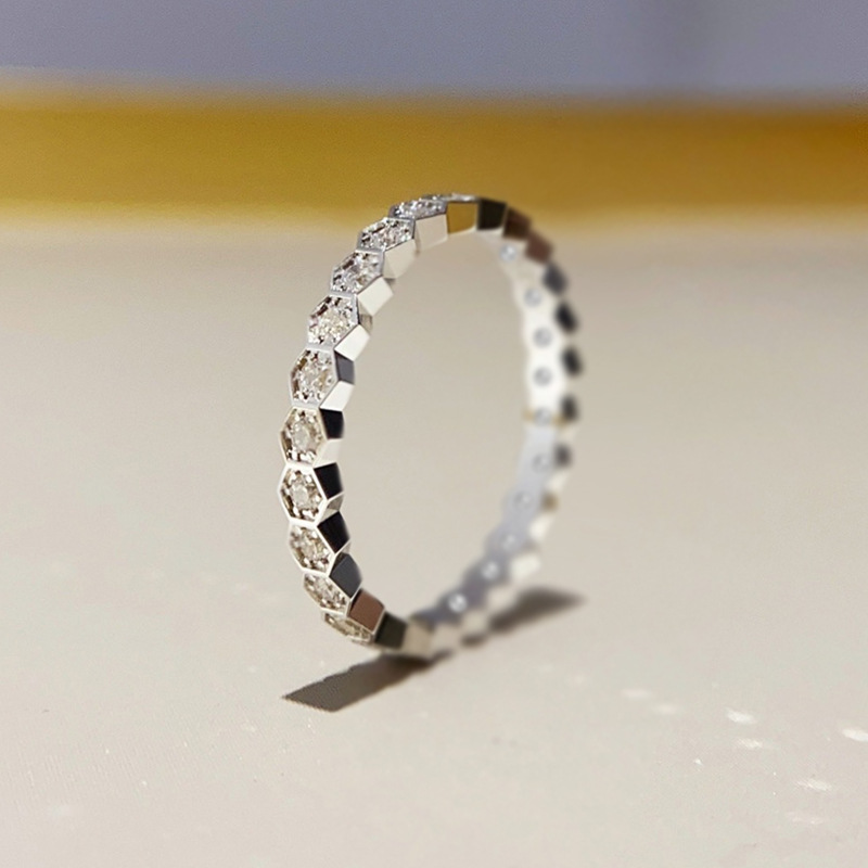 鑫葆康新款S925银满钻三色蜂巢排戒简约精雕六边形小众叠戴戒指