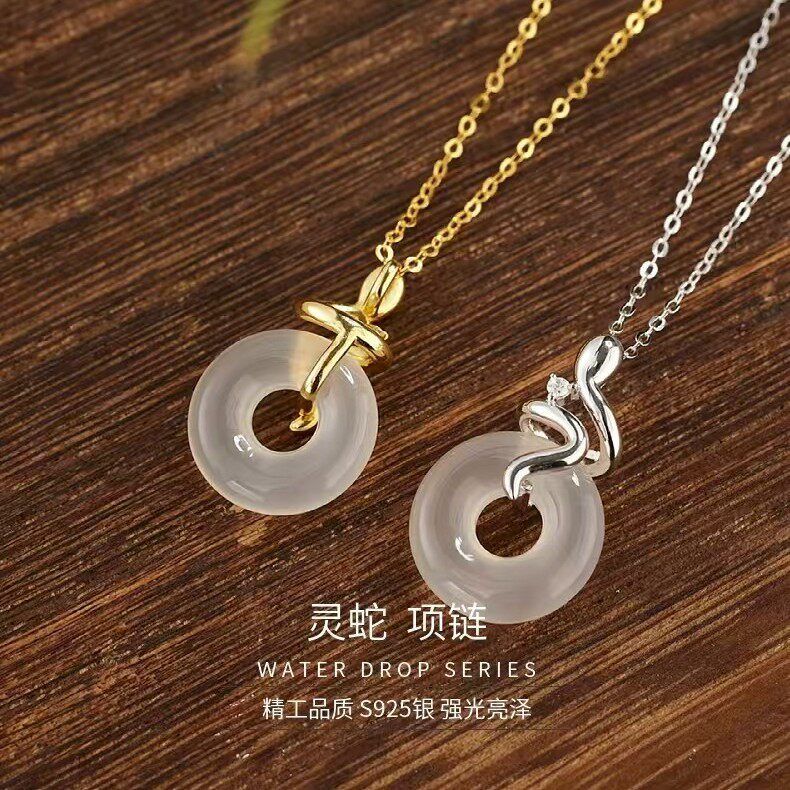 设计师S925纯银蛇年平安扣灵蛇项链女冰种白玉髓挂坠感本命年送礼