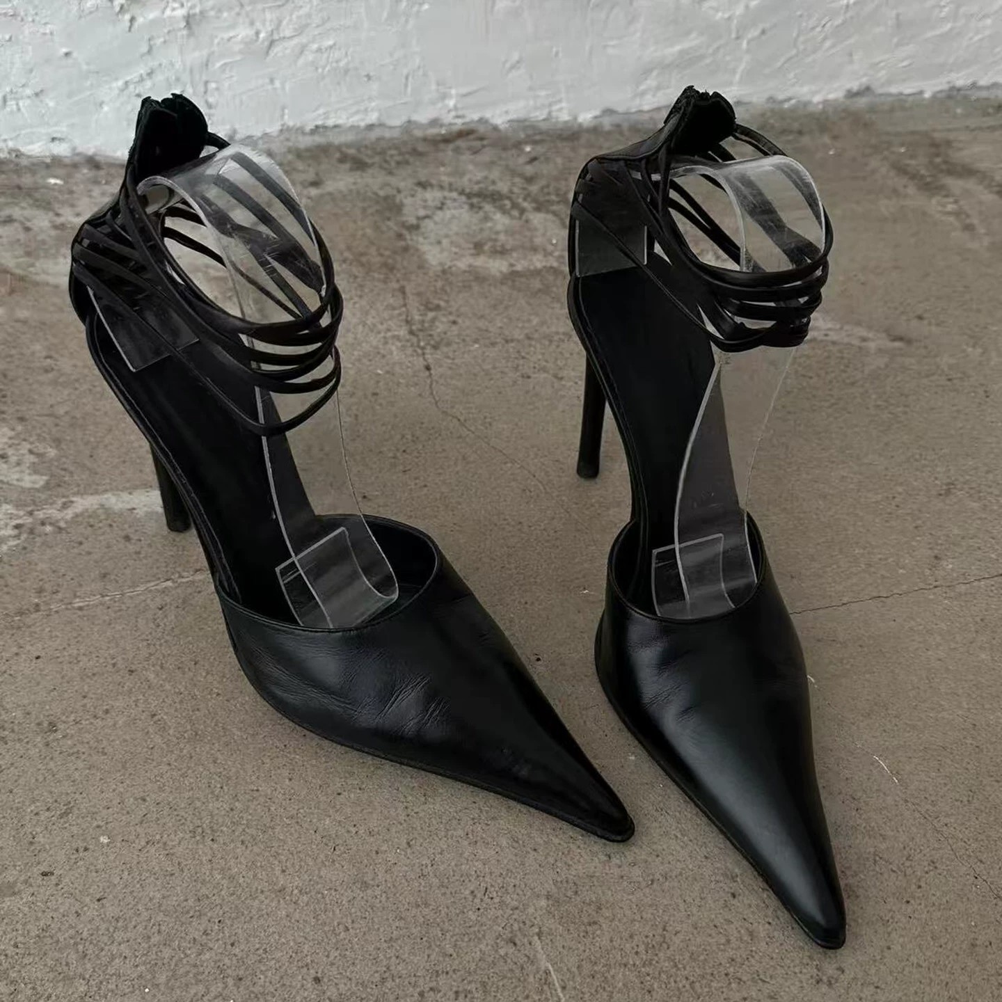 小众设计中古黑色高跟鞋女欧美性感绑带尖头浅口细跟凉鞋(不含税)