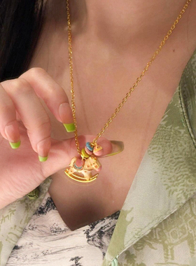 包邮金店同款高温烧蓝马卡龙色摇摇木马吊坠彩色小跑环项链锁骨链