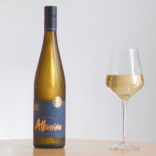 「小葡兰西」酸 甜 酒精 各不突兀 新西兰Albarino半干白葡萄酒