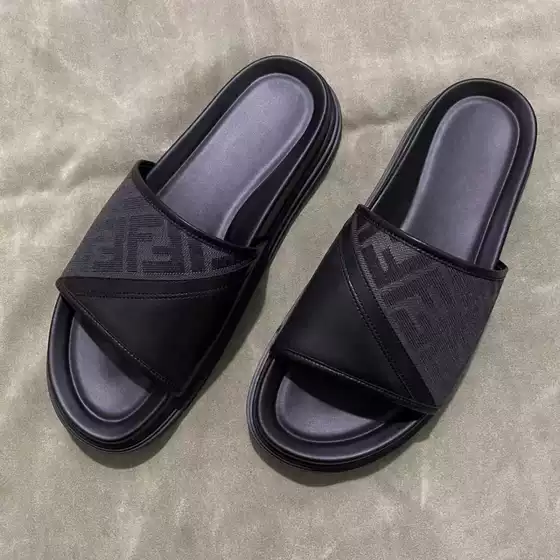 【H12】Men's Summer Slippers ins Trendy Luxury Fashion Sandals Thick-Soled Retro Designer Slip-On Slippers