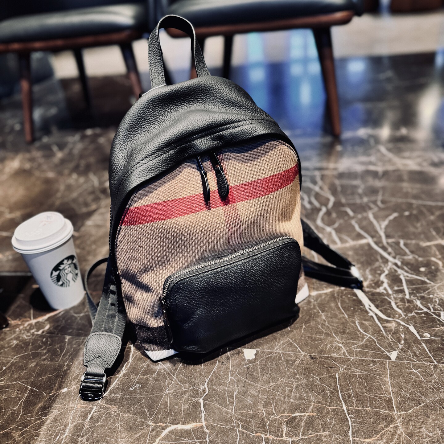 欧美时尚真皮双肩包2026年新款高档黄麻背包格子格纹女包电脑书包