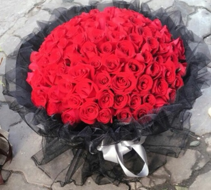 99只红玫瑰花束黑色包装全国配送母亲节鲜花哈尔滨长春情人节