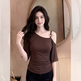 大码胖妹妹显瘦短袖t恤女装2026夏季设计感别致很仙的短款小上衣