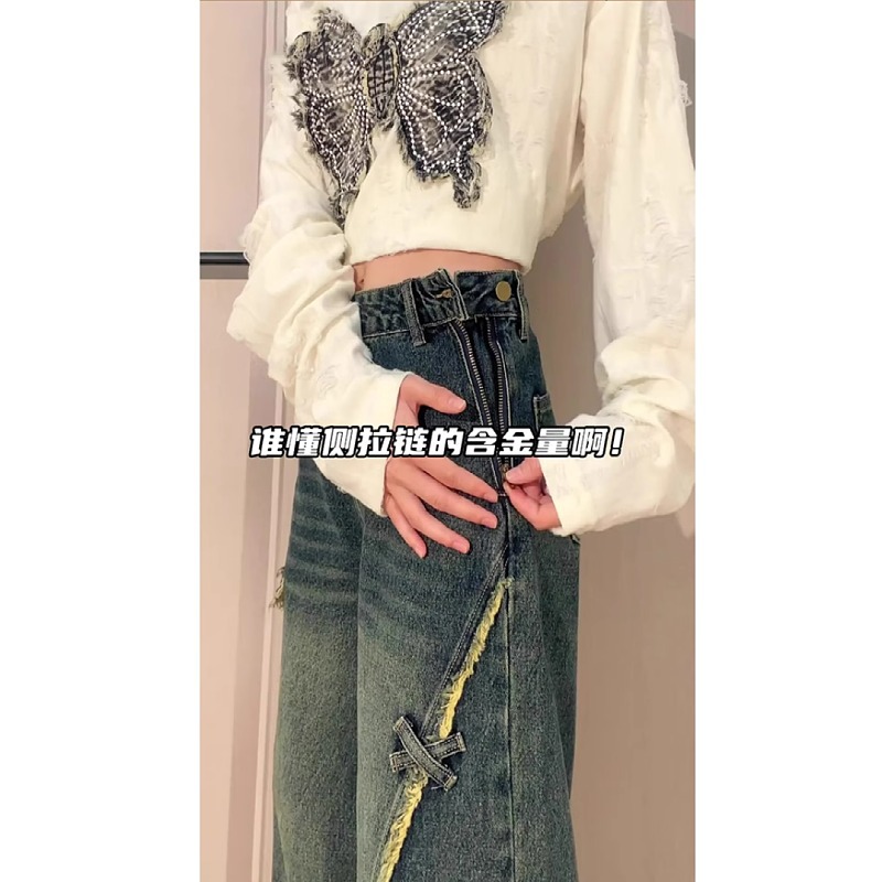 大码美式复古侧边拉链毛边直筒牛仔裤女秋季蝴蝶贴宽松阔腿长裤子