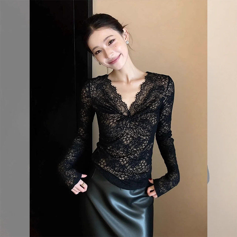 大码胖mm辣妹V领蕾丝打底衫女气质掐腰小衫春装2026新款长袖上衣,女装/女士精品,大码内搭,淘宝优惠券,粉丝福利购,淘宝优惠卷