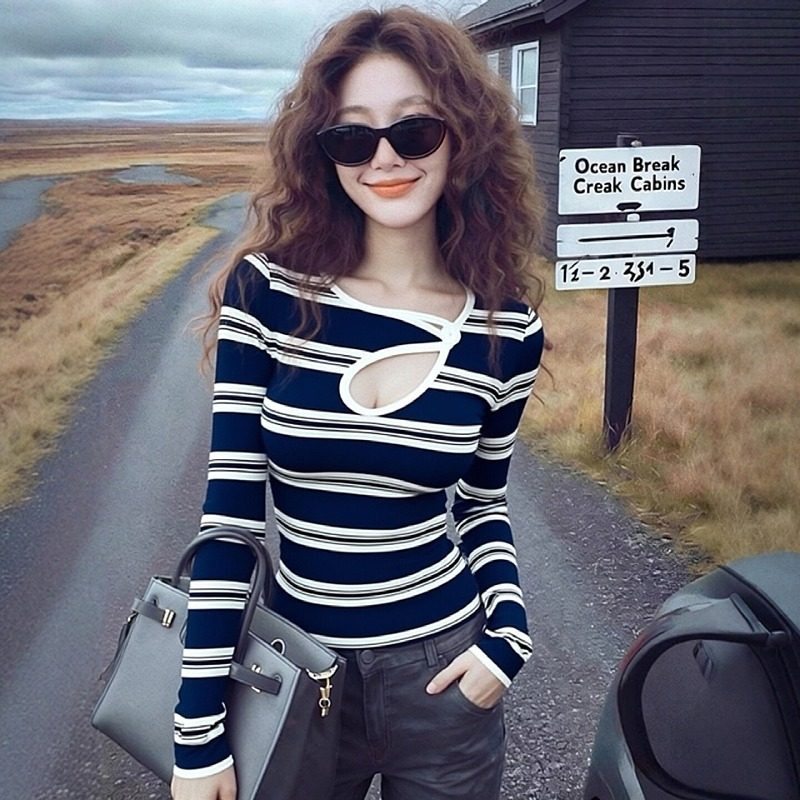 大码胖mm时尚气质高端设计感长袖T恤女秋冬显瘦条纹镂空内搭上衣,女装/女士精品,大码内搭,淘宝优惠券,粉丝福利购,淘宝优惠卷