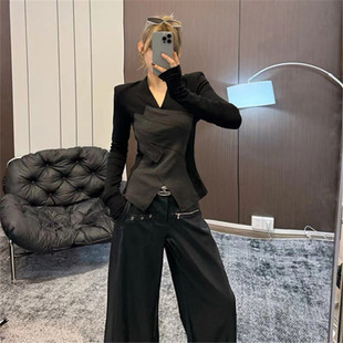 大码胖mmV领不规则设计感加绒磨毛打底撞色T恤女秋冬掐腰显瘦上衣