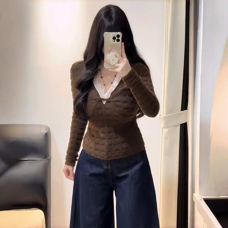 大码复古蕾丝V领假两件T恤女秋冬季微胖MM高级感显瘦气质内搭上衣