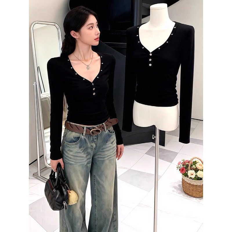 大码胖mm黑色V领修身长袖T恤女春季高级感时尚气质内搭打底衫上衣,女装/女士精品,大码内搭,淘宝优惠券,粉丝福利购,淘宝优惠卷