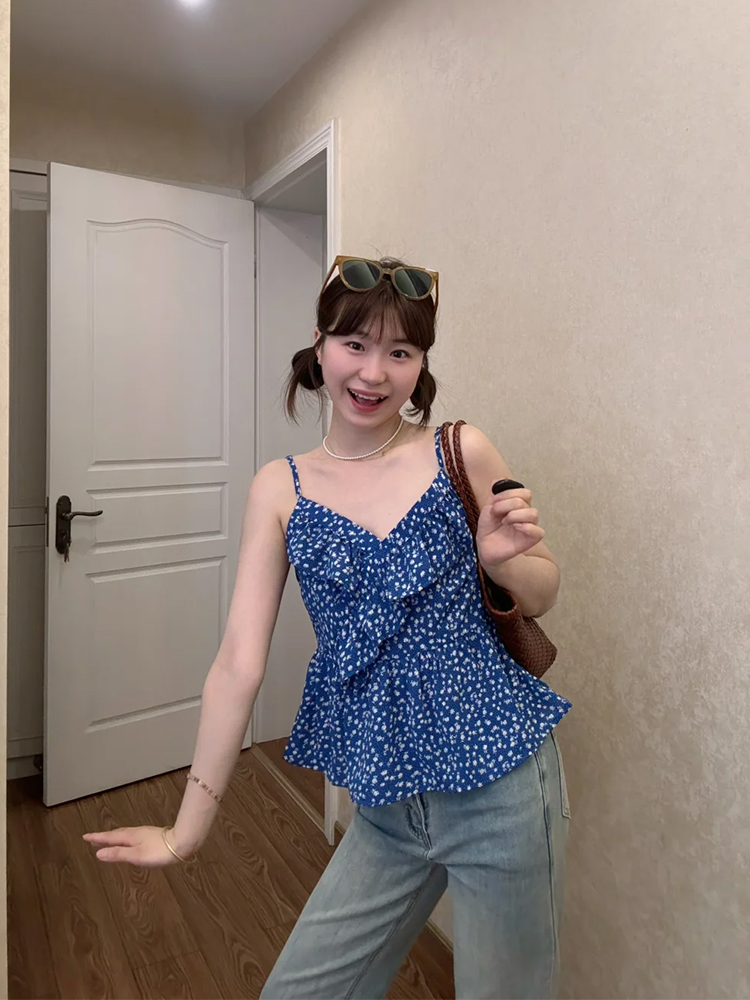 大码胖mm韩系小清新蓝色碎花吊带背心女夏季修身时尚百搭无袖上衣