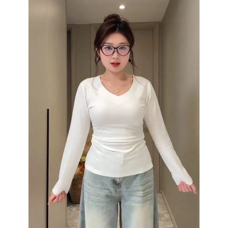 大码胖mm休闲简约风正肩V领长袖T恤女秋季修身显瘦内搭打底衫上衣