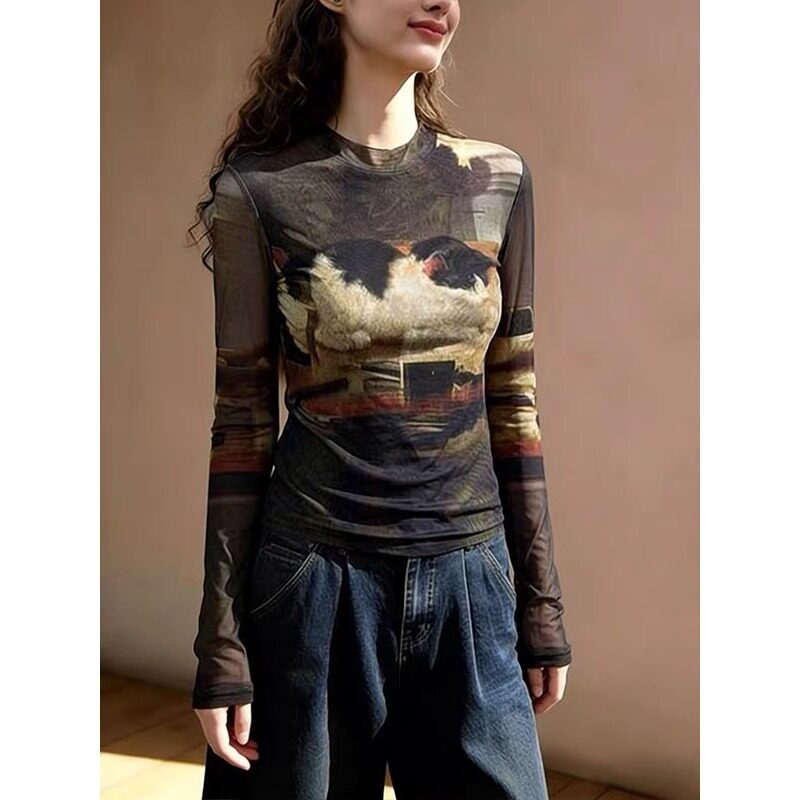 大码胖mm时髦设计感猫咪印花长袖T恤女款春季网纱气质打底衫上衣