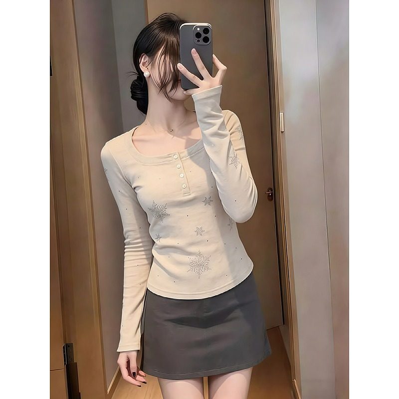 大码美式辣妹烫钻纽扣u领长袖t恤女春季胖mm显瘦气质内搭打底上衣,女装/女士精品,大码内搭,淘宝优惠券,粉丝福利购,淘宝优惠卷