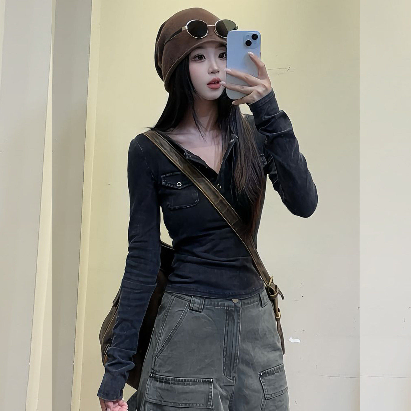 大码胖mm做旧半开领长袖t恤女春季设计感辣妹修身内搭打底衫上衣