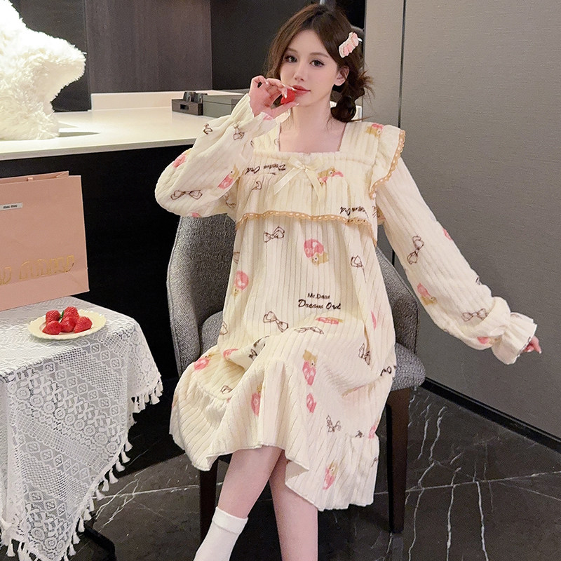 睡衣女秋冬季珊瑚绒加厚加绒甜美可爱公主风中长款加肥加大码睡裙
