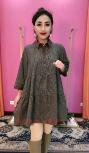时尚细格子大版衫女士秋季长袖拼色小翻领宽松遮肚休闲棉麻连衣裙