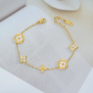 爆款2024新款小众设计四叶草轻奢高版本白色不锈钢五花手链女