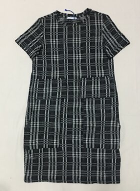 快时尚品牌 优雅气质短袖柔软针织连衣裙 休闲百搭舒适廓形简约