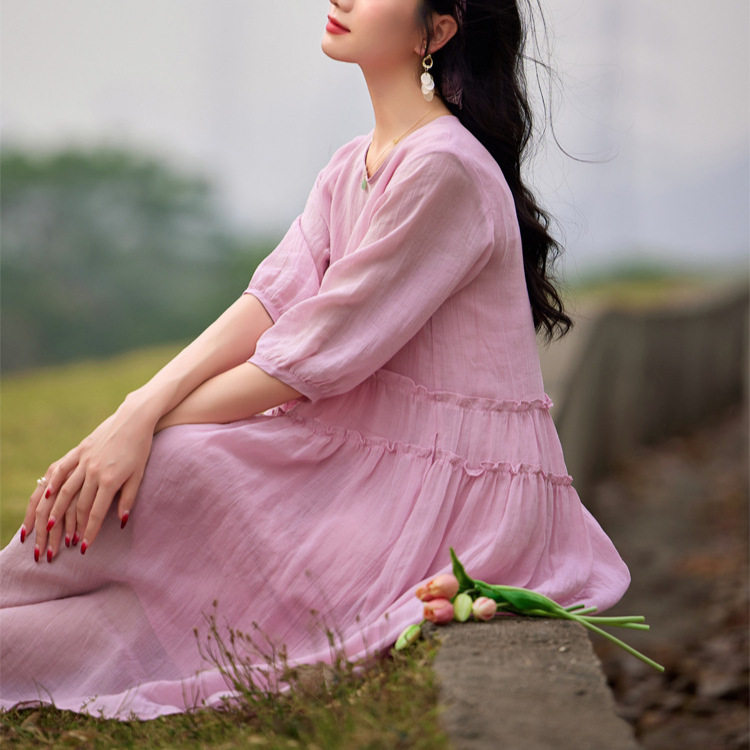 2025棉麻女装新款圆领七分袖轻薄藕粉色苎麻连衣裙休闲旅行长裙