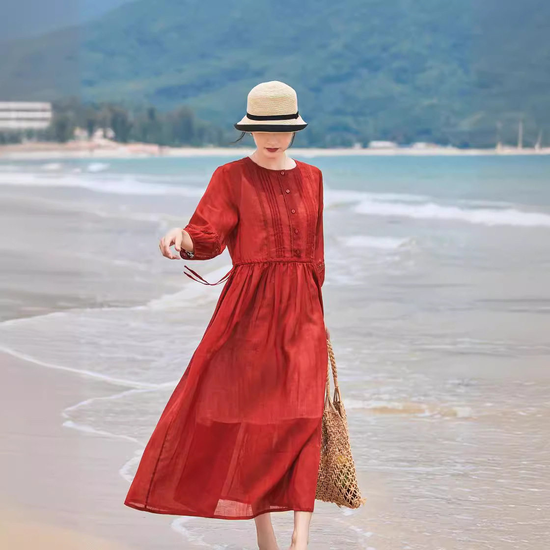 2025夏新款细苎麻蕾丝花边灯笼袖系带显瘦连衣裙喜妈妈旅游连衣裙