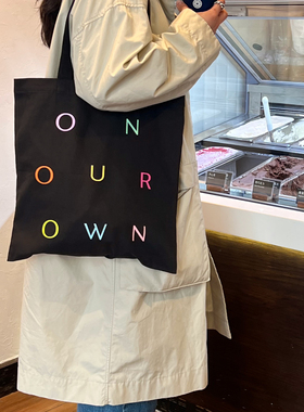 On Our Own原创彩色印刷 砂洗棉单肩帆布包 黑白百搭单肩包