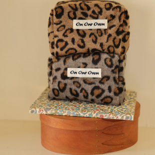 大象灰肉桂棕豹纹毛呢吐司收纳包 原创 Own 拉链收纳袋 Our