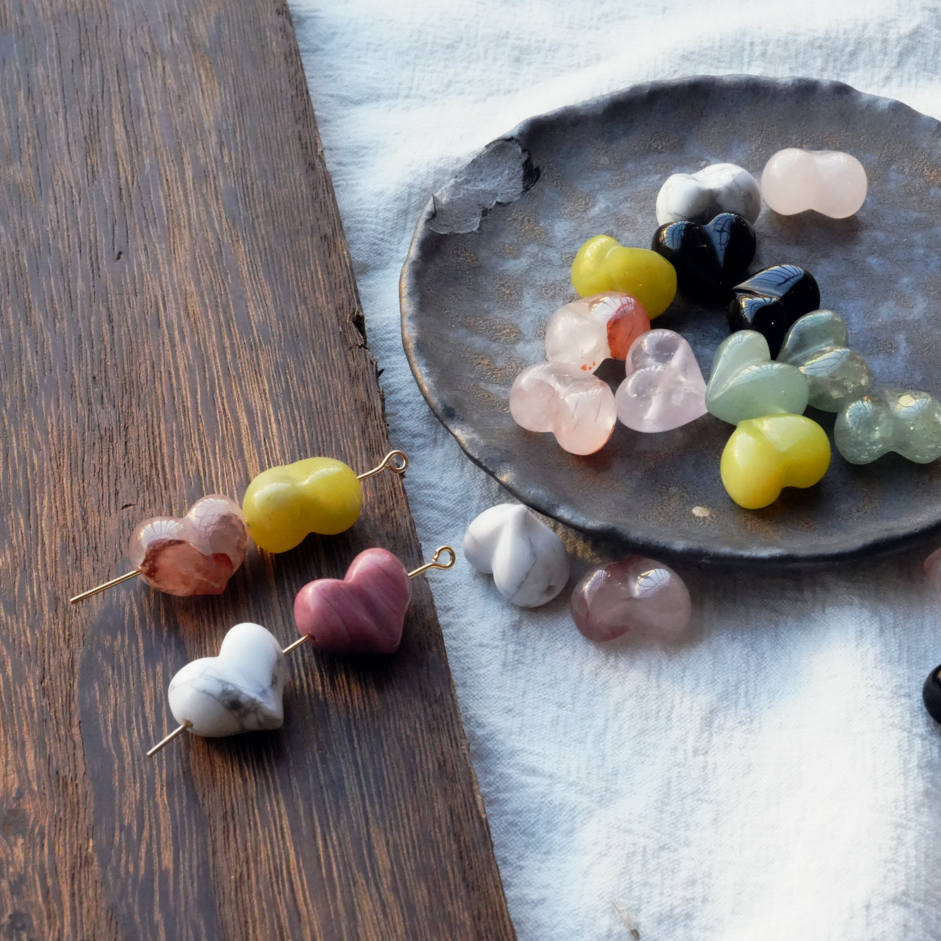 虎眼石粉晶可爱小屁桃心形隔珠