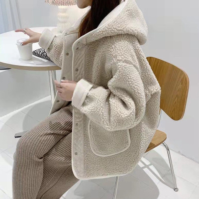 仿羊羔毛连帽外套女秋冬