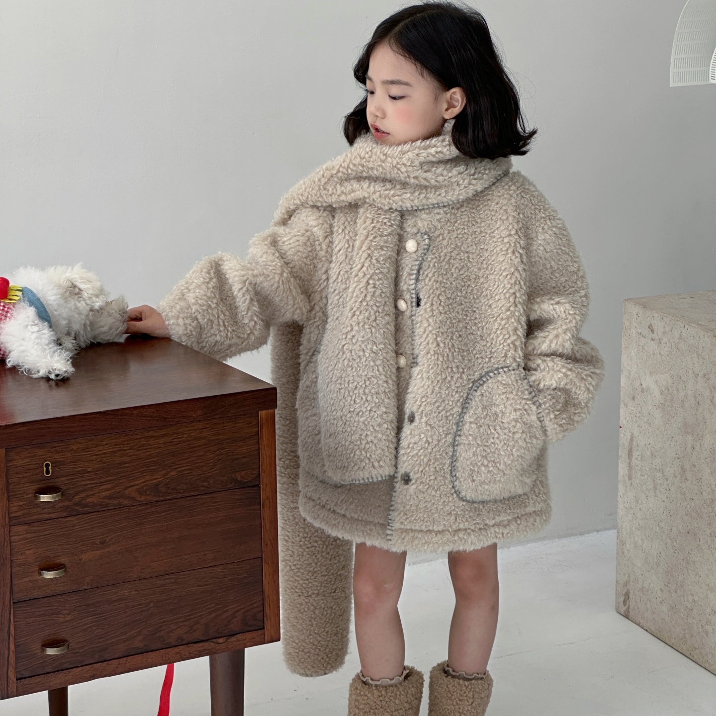 女童皮草外套新款仿羊羔毛短款小香风气质毛呢围巾大衣中大童冬装