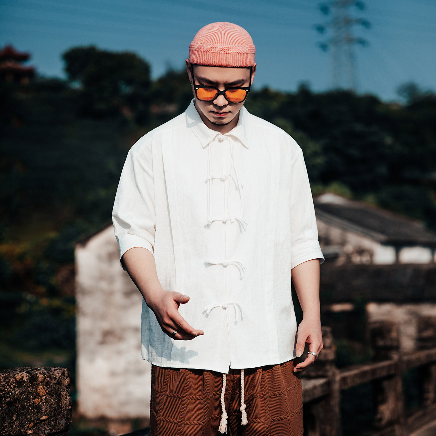 中国风复古盘扣上衣男改良中式汉服唐装麻料短袖衬衫男宽松五分袖