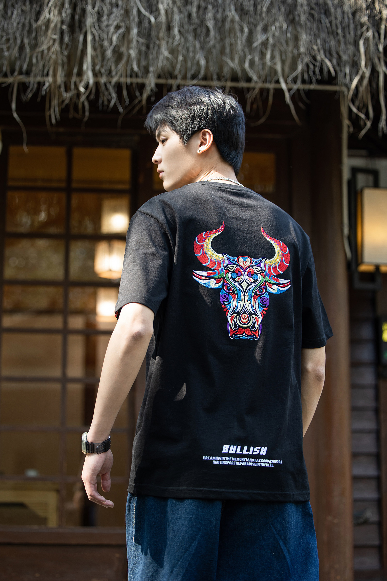 中国风短袖t恤男背后彩牛卡通图案刺绣上衣夏季纯棉宽松大码半袖