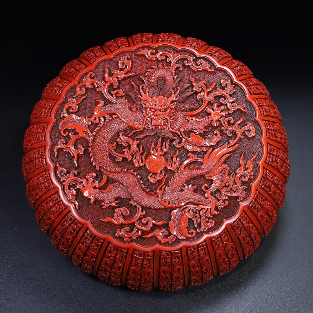 古玩杂项古董老式剔红漆器龙戏珠满雕刻大盖盒收纳盒喜庆装饰摆件
