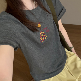 简约时尚 新款 百搭显瘦上衣女 T恤减龄甜美2026春季 话里复古短袖