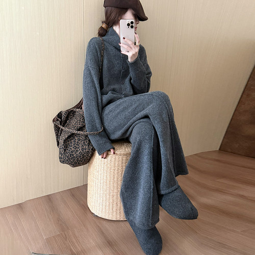 百搭保暖减龄两件套上衣长裤